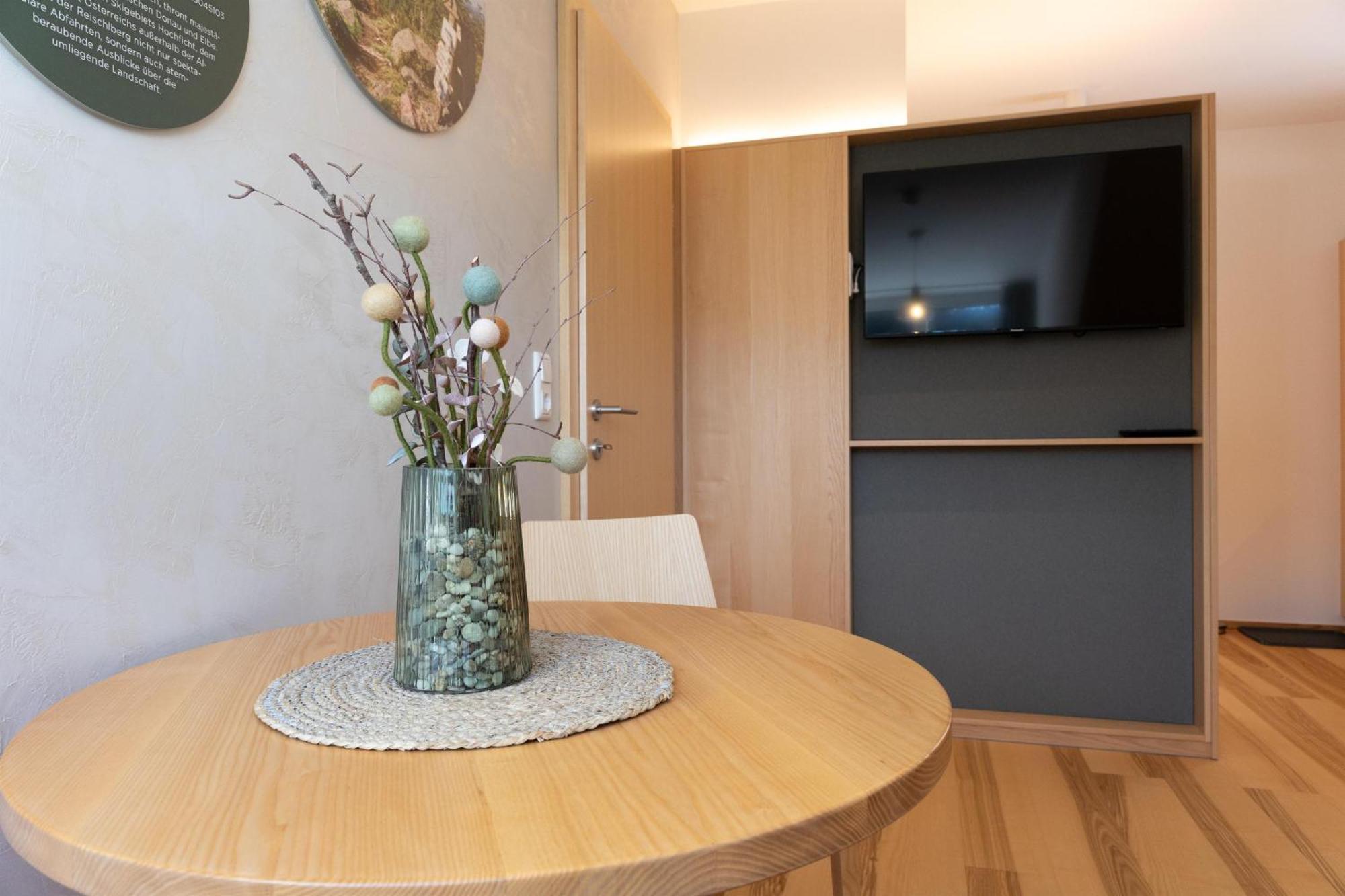 Forsthaus Apartments - Ski + Bike & Hike كلافر ام هوتشفيشت المظهر الخارجي الصورة
